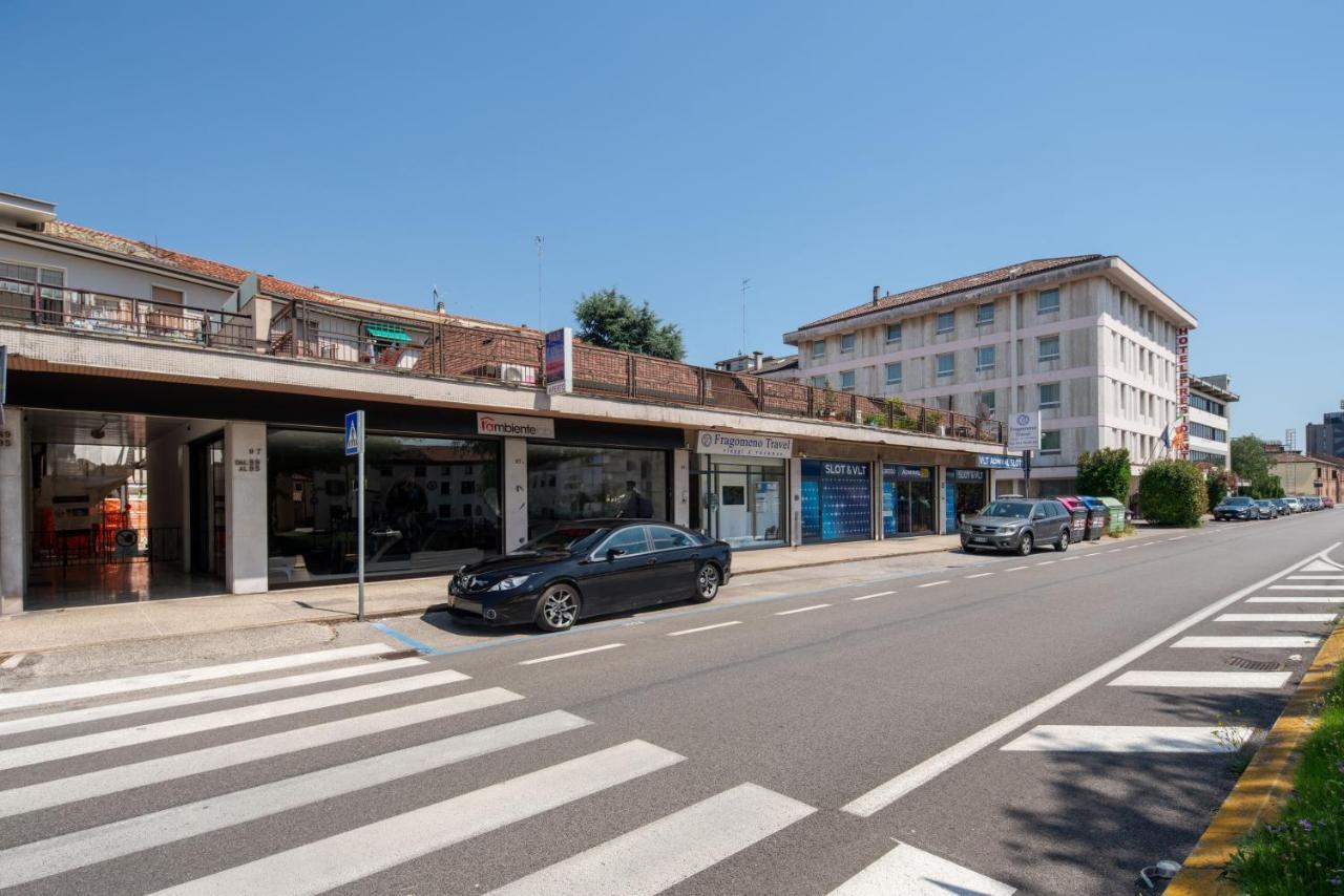 7° Cielo Apartment - Venezia - Mestre With Terrace Екстер'єр фото
